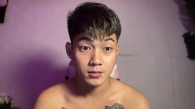 Snapshot of Prince_kiyoshi chatting on 10.03.25 Prince kiyoshi online show from 10.03.25