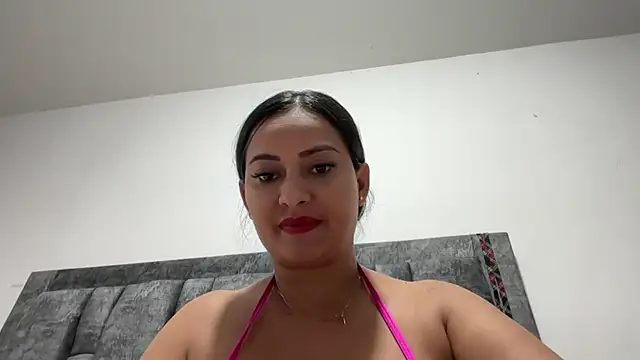 Snapshot of Sophia_copper chatting on 10.07.25 Sophia copper online show from 10.07.25
