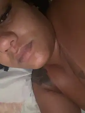 morenaluaa online show from 11.11.25