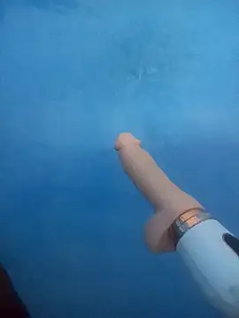 Snapshot of b_ele chatting on 09.18.25 b ele online show from 09.18.25