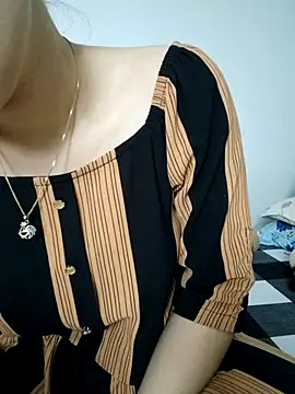 Snapshot of Suna_Lina chatting on 09.17.25 Suna Lina online show from 09.17.25