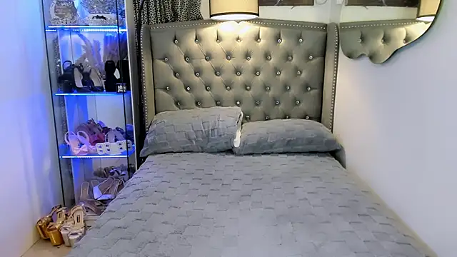 Lars empress online show from 10.09.25