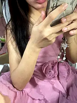 Mina048 online show from 10.22.25