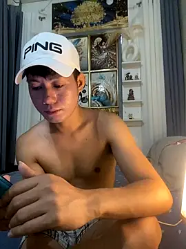 Snapshot of xshyboyx chatting on 10.15.25 xshyboyx online show from 10.15.25