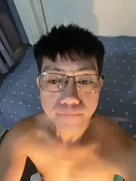 Snapshot of xshyboyx chatting on 10.17.25 xshyboyx online show from 10.17.25