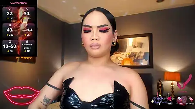 FridaHumphrey online show from 04.05.26