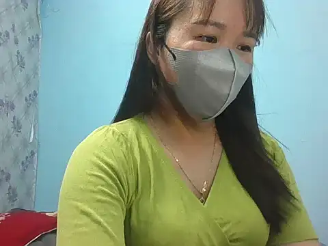 Snapshot of Hachi077 chatting on 09.15.25 Hachi077 online show from 09.15.25