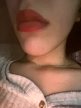 Mimisixo online show from 10.31.25