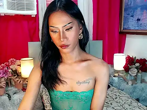 sassylatina online show from 11.17.25