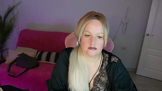 MariemLui online show from 10.09.25