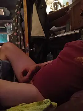 Snapshot of Twoslipperywhenwett chatting on 11.18.25 Twoslipperywhenwett online show from 11.18.25