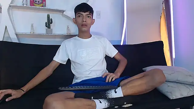 PRETTY SEX1 online show from 10.10.25