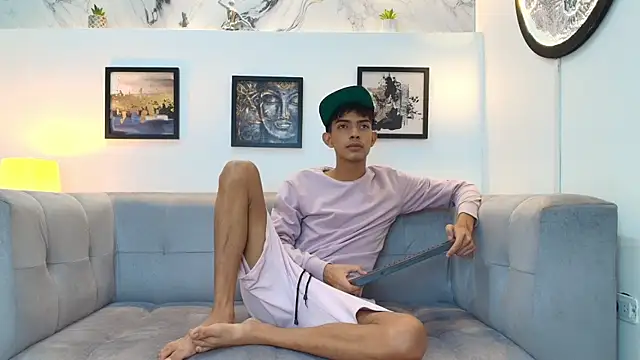 PRETTY SEX1 online show from 12.15.25