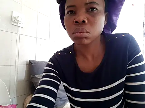 Snapshot of CharlotteXXX chatting on 09.26.25 CharlotteXXX online show from 09.26.25