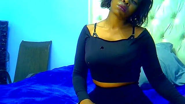 Snapshot of CharlotteXXX chatting on 12.22.25 CharlotteXXX online show from 12.22.25