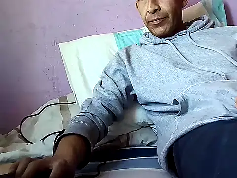 Snapshot of ivan11_16 chatting on 11.05.25 ivan11 16 online show from 11.05.25