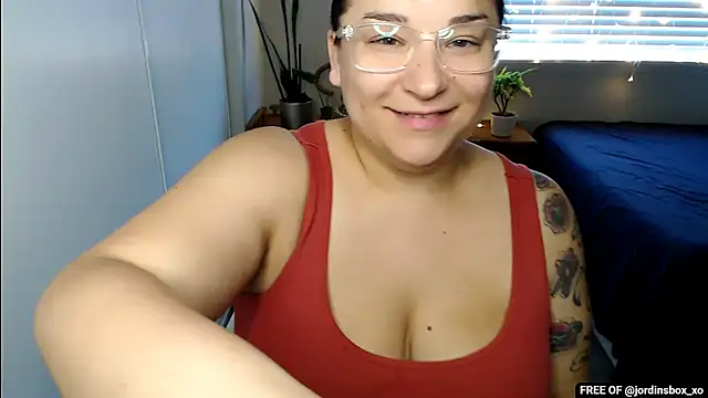 Snapshot of MoonBalloons chatting on 06.28.26 MoonBalloons online show from 06.28.26
