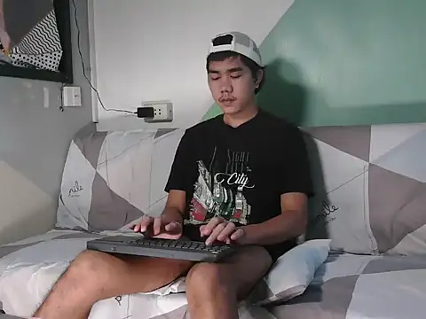 Snapshot of Darkevion chatting on 02.18.26 Darkevion online show from 02.18.26