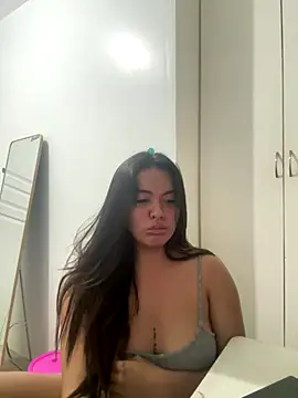 urasianlady online show from 10.17.25