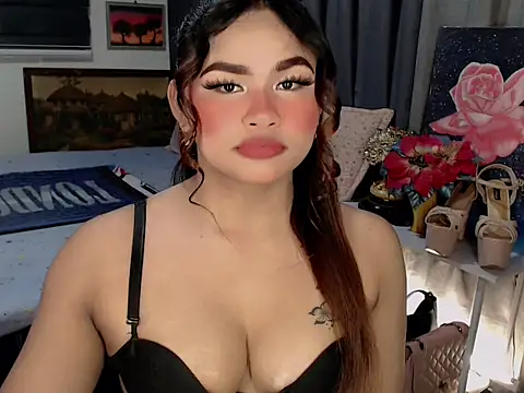Snapshot of Candice_cummer chatting on 10.17.25 Candice cummer online show from 10.17.25