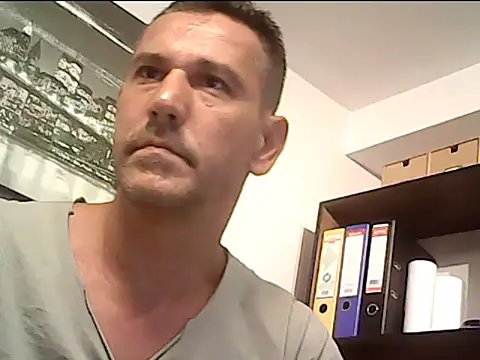 Snapshot of mastercharisma35 chatting on 09.11.25 mastercharisma35 online show from 09.11.25