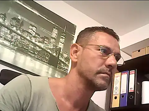 Snapshot of mastercharisma35 chatting on 09.16.25 mastercharisma35 online show from 09.16.25