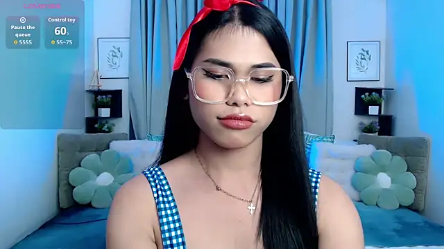 PrettyBlythes TS online show from 10.30.25