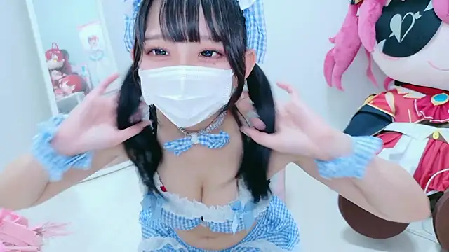 Snapshot of Hina-qp chatting on 07.25.26 Hina-qp online show from 07.25.26