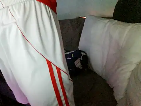 boyhigh1997 online show from 10.12.25