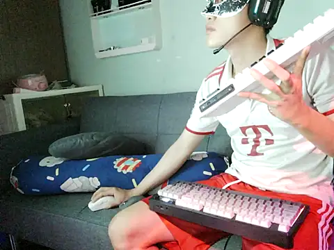 Snapshot of boyhigh1997 chatting on 02.21.26 boyhigh1997 online show from 02.21.26