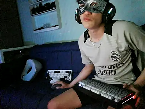 Snapshot of boyhigh1997 chatting on 03.19.26 boyhigh1997 online show from 03.19.26