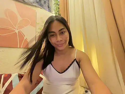 Snapshot of Sweetasian_cum chatting on 06.25.26 Sweetasian cum online show from 06.25.26