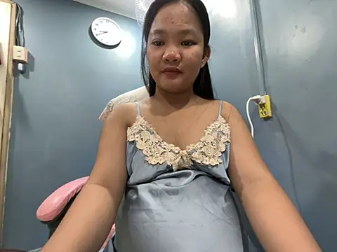 Snapshot of princess_janine chatting on 05.16.26 princess janine online show from 05.16.26