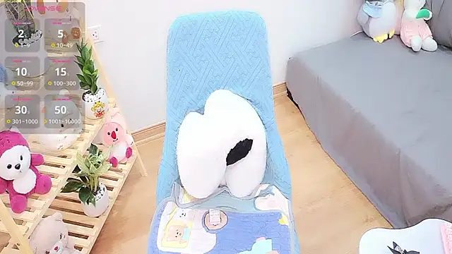 Snapshot of -Rose-Lucky- chatting on 04.15.26 -Rose-Lucky- online show from 04.15.26