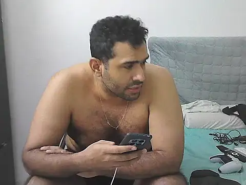 Snapshot of morenocabro10 chatting on 04.18.26 morenocabro10 online show from 04.18.26