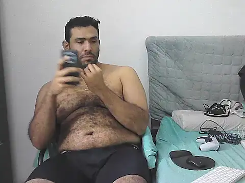 Snapshot of morenocabro10 chatting on 04.20.26 morenocabro10 online show from 04.20.26