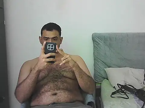 Snapshot of morenocabro10 chatting on 05.17.26 morenocabro10 online show from 05.17.26