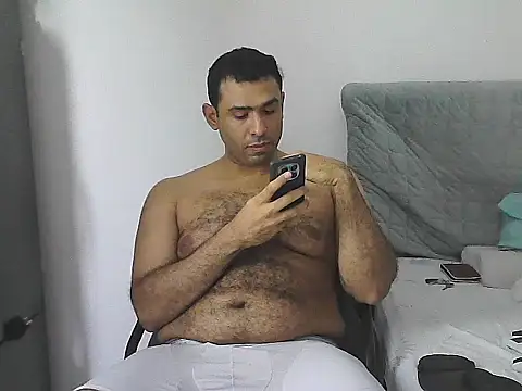 Snapshot of morenocabro10 chatting on 05.26.26 morenocabro10 online show from 05.26.26
