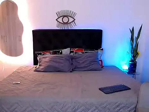 NoahDevil18 online show from 09.23.25