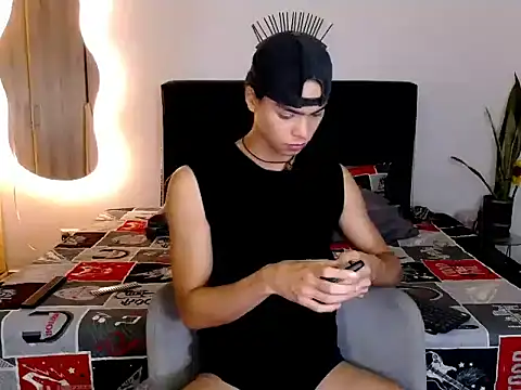 NoahDevil18 online show from 10.11.25