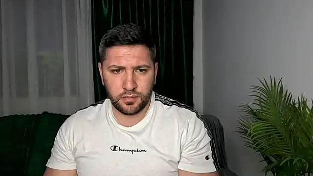 Snapshot of Gold_Alpha_Boy chatting on 05.18.26 Gold Alpha Boy online show from 05.18.26