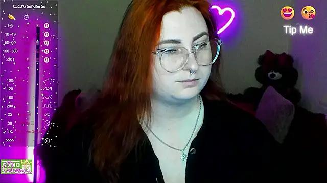 Snapshot of Alicia_love00 chatting on 02.09.26 Alicia love00 online show from 02.09.26