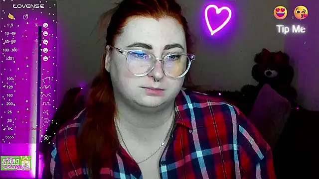 Snapshot of Alicia_love00 chatting on 02.10.26 Alicia love00 online show from 02.10.26