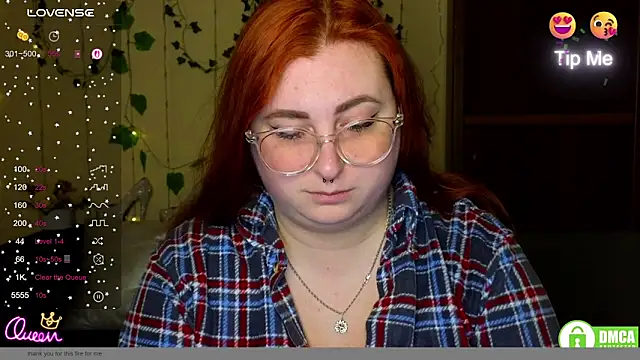 Snapshot of Alicia_love00 chatting on 02.11.26 Alicia love00 online show from 02.11.26