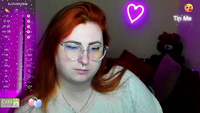 Snapshot of Alicia_love00 chatting on 02.13.26 Alicia love00 online show from 02.13.26