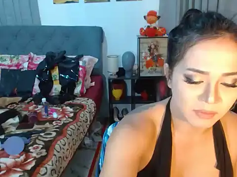 Snapshot of Lustfulcassy chatting on 11.02.25 Lustfulcassy online show from 11.02.25