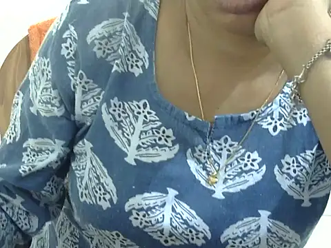 Snapshot of CHAMELI4747 chatting on 07.02.26 CHAMELI4747 online show from 07.02.26