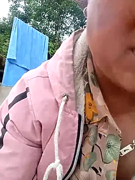 Snapshot of Chubbyhoney1 chatting on 04.01.26 Chubbyhoney1 online show from 04.01.26