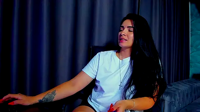 DevashaQueenX online show from 11.26.25