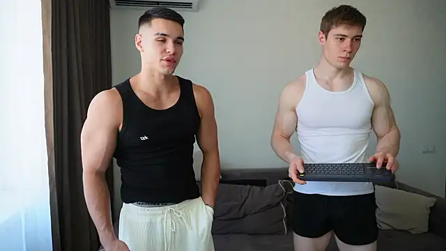 Snapshot of Horny_boyzz chatting on 05.21.26 Horny boyzz online show from 05.21.26